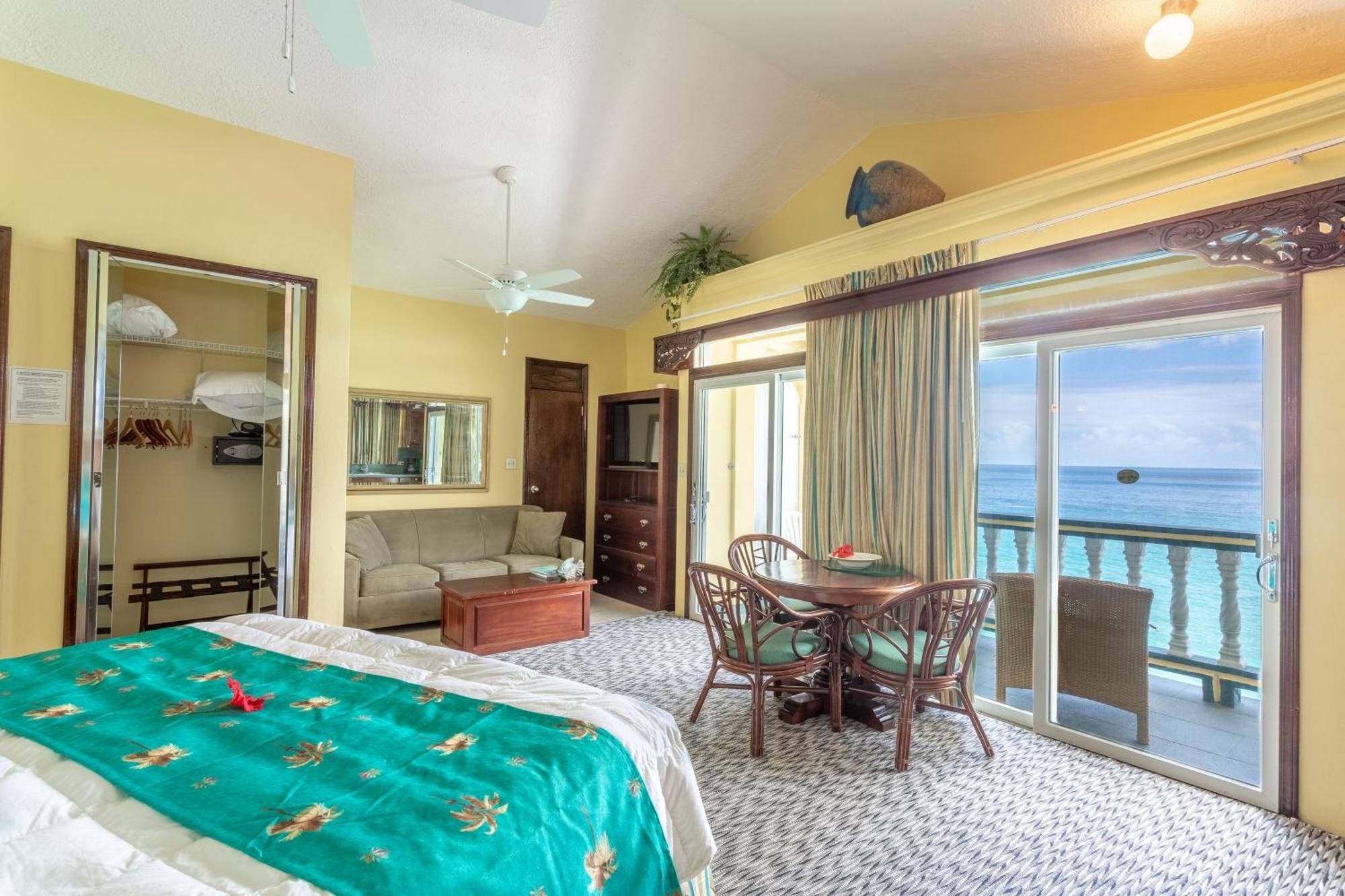 Sebastian'S On The Beach Hotel Freshwater Pond Luaran gambar